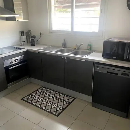 Location Maison Meublee Дом отдыха Кане